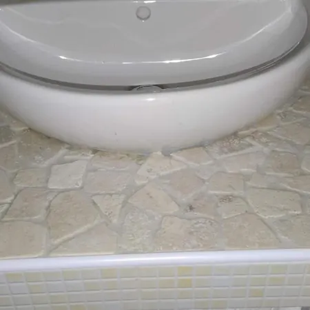 La Tana Del Cinghiale בית חווה *