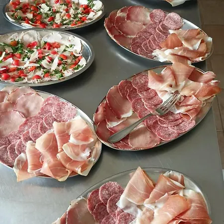 La Tana Del Cinghiale Farm stay Santa Vittoria in Matenano